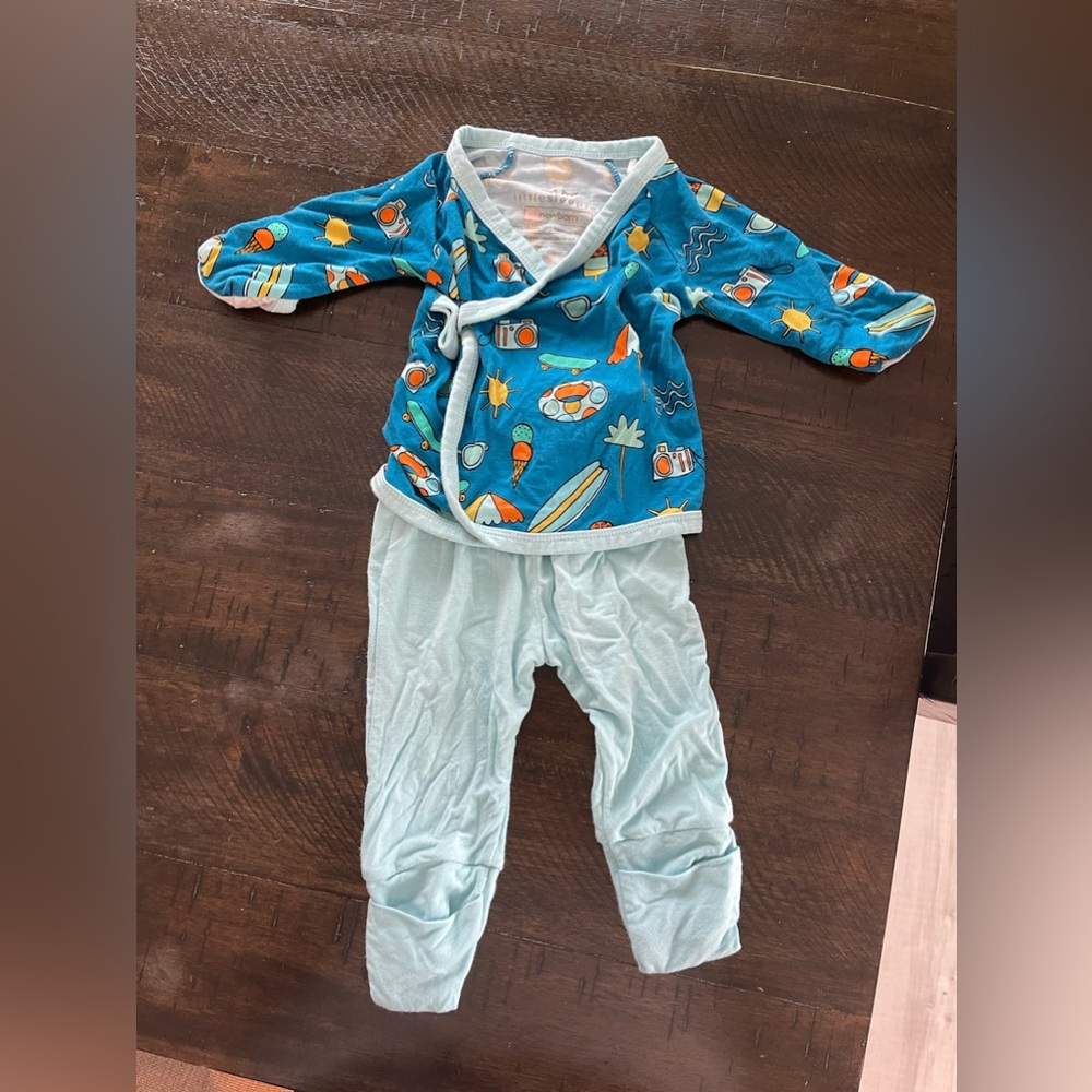 Little sleepies crossover set